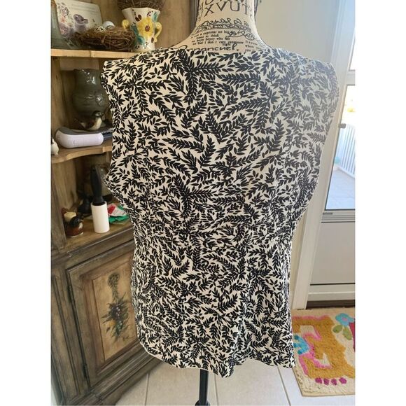 Ann Taylor Blouse V-Neck Lined Sleeveless Tank Top Lined Linen - Picture 4 of 8